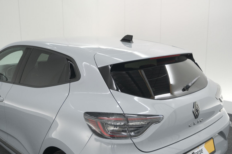 Renault Clio 1.6 E-Tech Full Hybrid 145 techno | 360 Camera | Adaptieve Cruise Control | Dodehoekdetectie | 9.3 Inch Groot Scherm