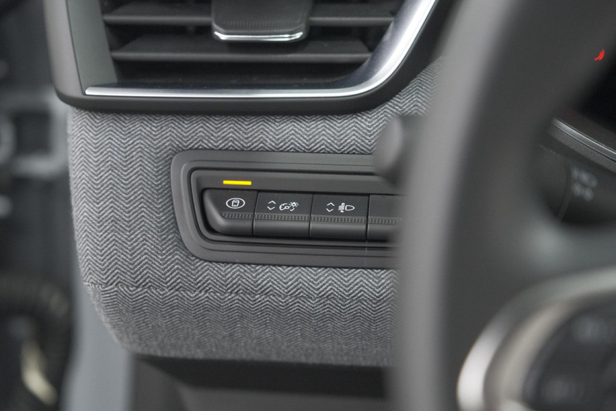 Renault Clio 1.6 E-Tech Full Hybrid 145 techno | 360 Camera | Adaptieve Cruise Control | Dodehoekdetectie | 9.3 Inch Groot Scherm