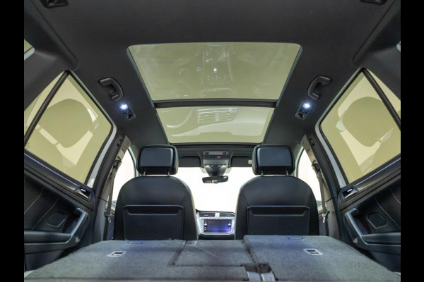 Volkswagen Tiguan 2.0 TSI 4Motion 2x R-Line Blackstyle / 230pk / Panoramadak / Trekhaak / Leder