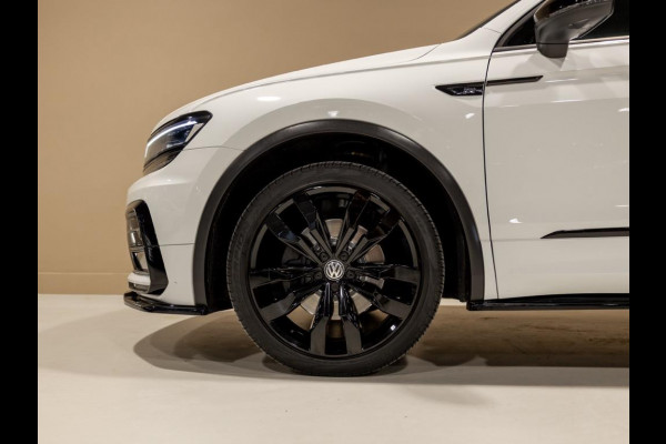 Volkswagen Tiguan 2.0 TSI 4Motion 2x R-Line Blackstyle / 230pk / Panoramadak / Trekhaak / Leder