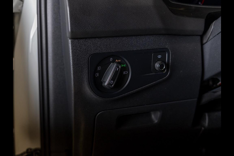 Volkswagen Tiguan 2.0 TSI 4Motion 2x R-Line Blackstyle / 230pk / Panoramadak / Trekhaak / Leder