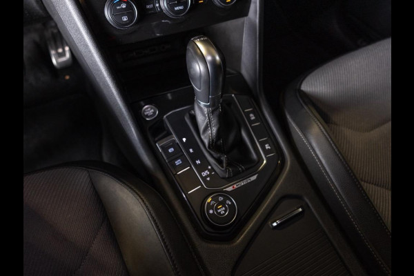 Volkswagen Tiguan 2.0 TSI 4Motion 2x R-Line Blackstyle / 230pk / Panoramadak / Trekhaak / Leder