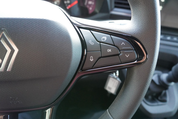 Renault Master T35 2.0 dCi 170PK L3H2 Extra Laadruimte inrichting nr. V110 | Airco | Cruise | Camera | Navi |  Oprijschans | Flitsbalk