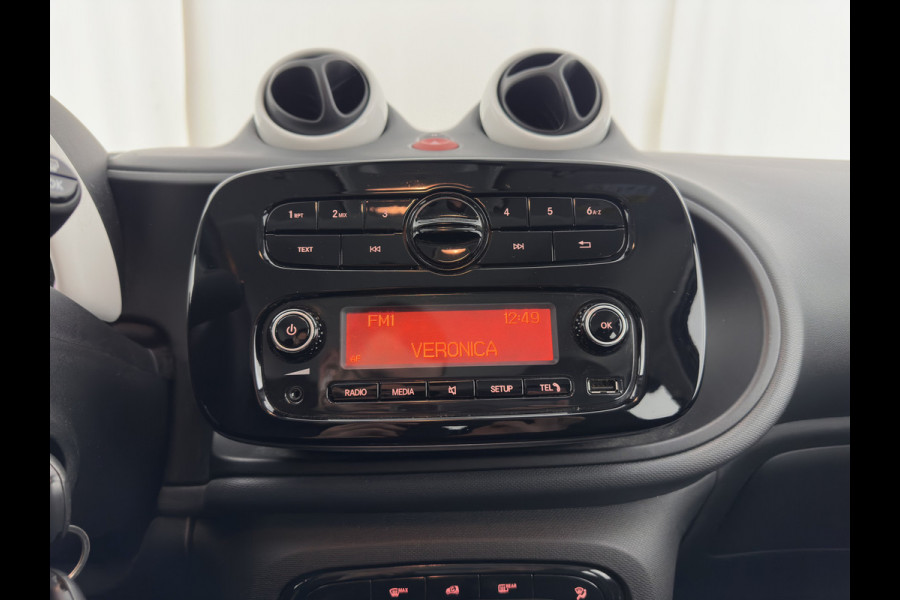 Smart Forfour EQ Essential 18 kWh [ 3-Fase ] {SOH-95%} (INCL.BTW) *FULL-LEATHER | AIRCO | CRUISE | COMFORT-SEATS | 15''ALU*