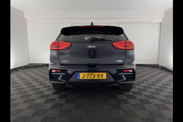 Kia e-Niro ExecutiveLine 64 kWh [ 3-Fase ] {SOH-100%} (INCL-BTW)  Aut.*HEATPUMP | LEATHER | FULL-LED | NAVI-FULLMAP | ADAPTIVE-CRUISE | CAMERA | MEMORY-PACK | LANE-ASSIST | KEYLESS | DIGI-COCKPIT | PRIVACY-GLASS | 17"ALU*