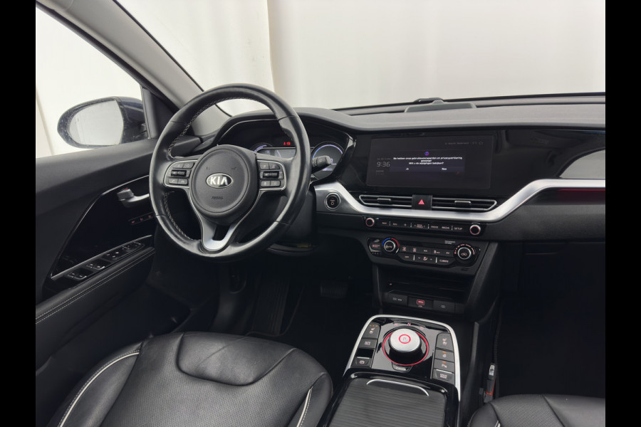 Kia e-Niro ExecutiveLine 64 kWh [ 3-Fase ] {SOH-100%} (INCL-BTW)  Aut.*HEATPUMP | LEATHER | FULL-LED | NAVI-FULLMAP | ADAPTIVE-CRUISE | CAMERA | MEMORY-PACK | LANE-ASSIST | KEYLESS | DIGI-COCKPIT | PRIVACY-GLASS | 17"ALU*