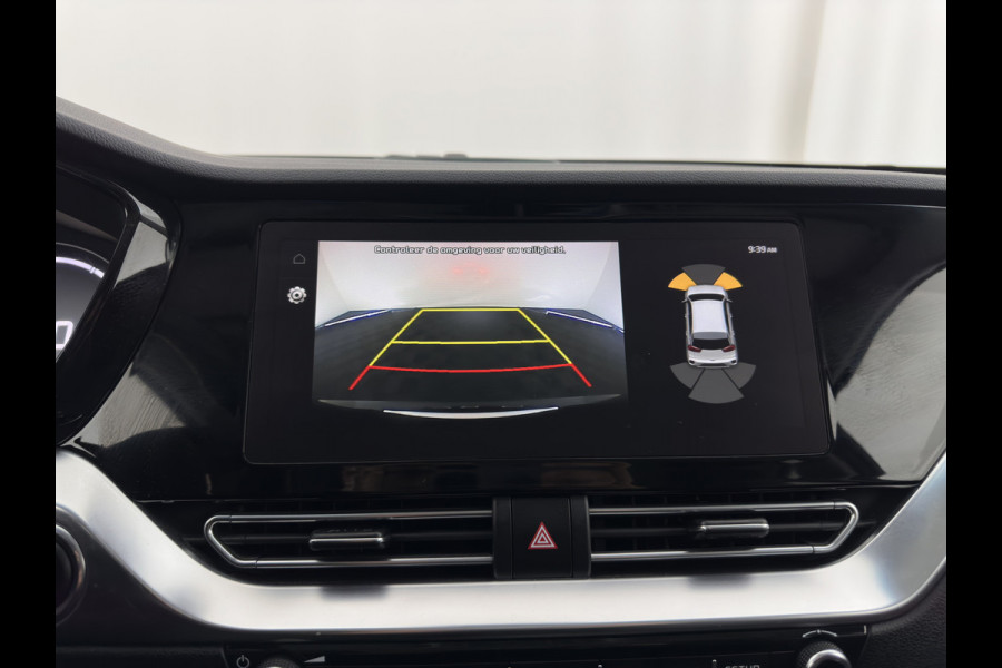 Kia e-Niro ExecutiveLine 64 kWh [ 3-Fase ] {SOH-100%} (INCL-BTW)  Aut.*HEATPUMP | LEATHER | FULL-LED | NAVI-FULLMAP | ADAPTIVE-CRUISE | CAMERA | MEMORY-PACK | LANE-ASSIST | KEYLESS | DIGI-COCKPIT | PRIVACY-GLASS | 17"ALU*