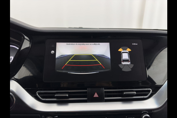 Kia e-Niro ExecutiveLine 64 kWh [ 3-Fase ] {SOH-100%} (INCL-BTW)  Aut.*HEATPUMP | LEATHER | FULL-LED | NAVI-FULLMAP | ADAPTIVE-CRUISE | CAMERA | MEMORY-PACK | LANE-ASSIST | KEYLESS | DIGI-COCKPIT | PRIVACY-GLASS | 17"ALU*