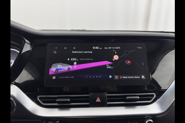 Kia e-Niro ExecutiveLine 64 kWh [ 3-Fase ] {SOH-100%} (INCL-BTW)  Aut.*HEATPUMP | LEATHER | FULL-LED | NAVI-FULLMAP | ADAPTIVE-CRUISE | CAMERA | MEMORY-PACK | LANE-ASSIST | KEYLESS | DIGI-COCKPIT | PRIVACY-GLASS | 17"ALU*