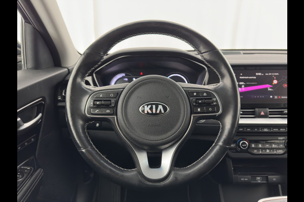 Kia e-Niro ExecutiveLine 64 kWh [ 3-Fase ] {SOH-100%} (INCL-BTW)  Aut.*HEATPUMP | LEATHER | FULL-LED | NAVI-FULLMAP | ADAPTIVE-CRUISE | CAMERA | MEMORY-PACK | LANE-ASSIST | KEYLESS | DIGI-COCKPIT | PRIVACY-GLASS | 17"ALU*