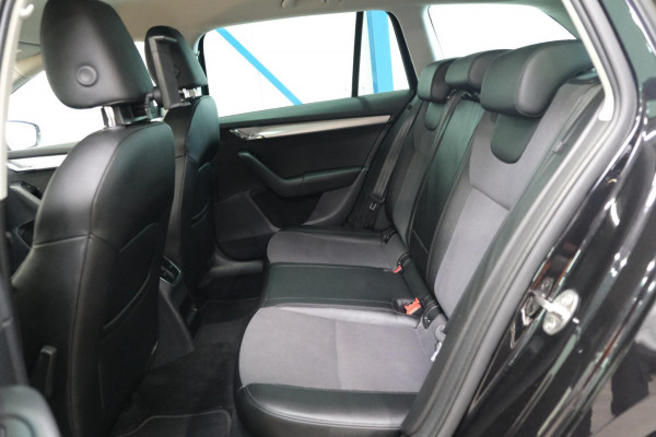 Škoda Octavia Combi 1.0 TSI Greentech Business Edition - N.A.P. Airco, Cruise, PDC, Navi, Trekhaak.