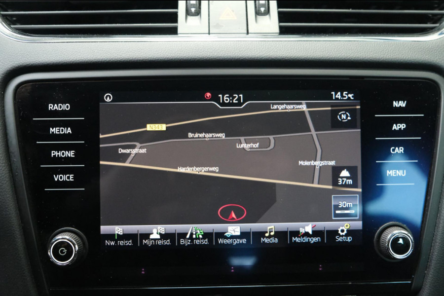 Škoda Octavia Combi 1.0 TSI Greentech Business Edition - N.A.P. Airco, Cruise, PDC, Navi, Trekhaak.