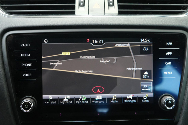 Škoda Octavia Combi 1.0 TSI Greentech Business Edition - N.A.P. Airco, Cruise, PDC, Navi, Trekhaak.