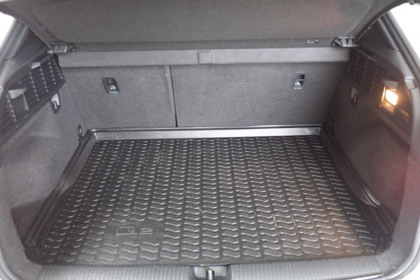 Audi Q2 35 TFSI S Edition 2x S-Line Automaat - N.A.P. Airco, Cruise, PDC, Navi, Trekhaak.