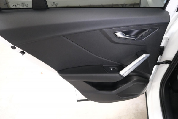 Audi Q2 35 TFSI S Edition 2x S-Line Automaat - N.A.P. Airco, Cruise, PDC, Navi, Trekhaak.