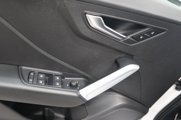 Audi Q2 35 TFSI S Edition 2x S-Line Automaat - N.A.P. Airco, Cruise, PDC, Navi, Trekhaak.