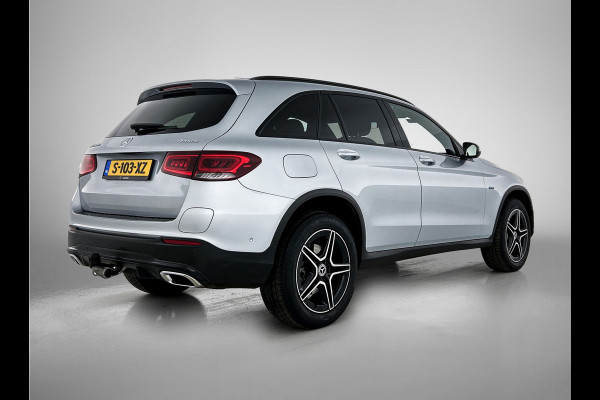 Mercedes-Benz GLC 300 e 4MATIC Business Solution AMG 5 spaaks lichtmetalen velgen | Navigatie | Parking support met camera achter | Night pack | Inclusief 24 maanden MB Certified garantie voor Europa.