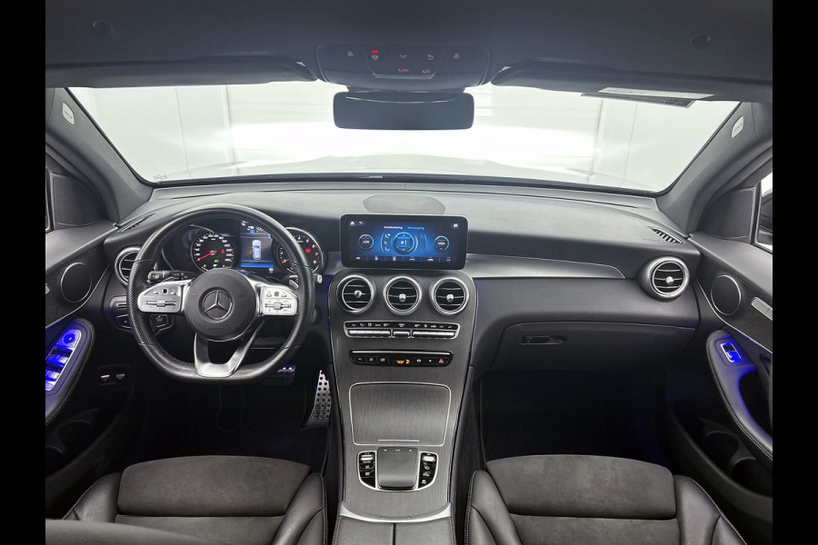 Mercedes-Benz GLC 300 e 4MATIC Business Solution AMG 5 spaaks lichtmetalen velgen | Navigatie | Parking support met camera achter | Night pack | Inclusief 24 maanden MB Certified garantie voor Europa.