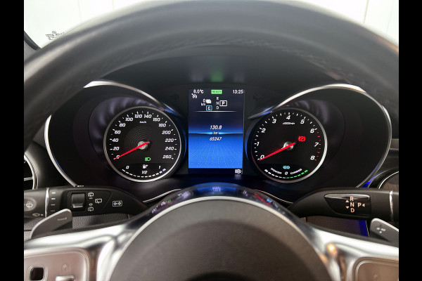 Mercedes-Benz GLC 300 e 4MATIC Business Solution AMG 5 spaaks lichtmetalen velgen | Navigatie | Parking support met camera achter | Night pack | Inclusief 24 maanden MB Certified garantie voor Europa.