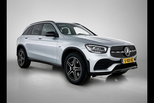 Mercedes-Benz GLC 300 e 4MATIC Business Solution AMG 5 spaaks lichtmetalen velgen | Navigatie | Parking support met camera achter | Night pack | Inclusief 24 maanden MB Certified garantie voor Europa.
