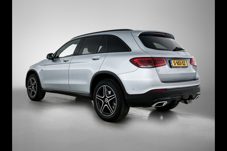 Mercedes-Benz GLC 300 e 4MATIC Business Solution AMG 5 spaaks lichtmetalen velgen | Navigatie | Parking support met camera achter | Night pack | Inclusief 24 maanden MB Certified garantie voor Europa.