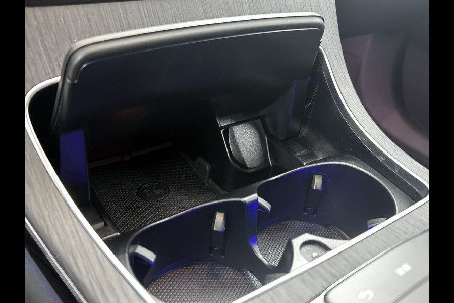 Mercedes-Benz GLC 300 e 4MATIC Business Solution AMG 5 spaaks lichtmetalen velgen | Navigatie | Parking support met camera achter | Night pack | Inclusief 24 maanden MB Certified garantie voor Europa.