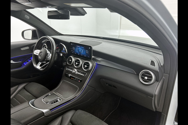 Mercedes-Benz GLC 300 e 4MATIC Business Solution AMG 5 spaaks lichtmetalen velgen | Navigatie | Parking support met camera achter | Night pack | Inclusief 24 maanden MB Certified garantie voor Europa.