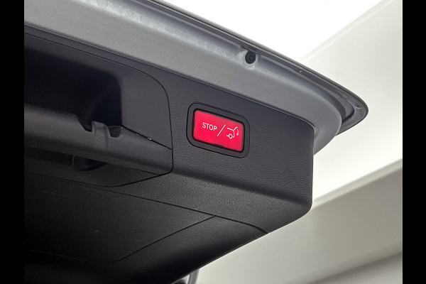 Mercedes-Benz GLC 300 e 4MATIC Business Solution AMG 5 spaaks lichtmetalen velgen | Navigatie | Parking support met camera achter | Night pack | Inclusief 24 maanden MB Certified garantie voor Europa.