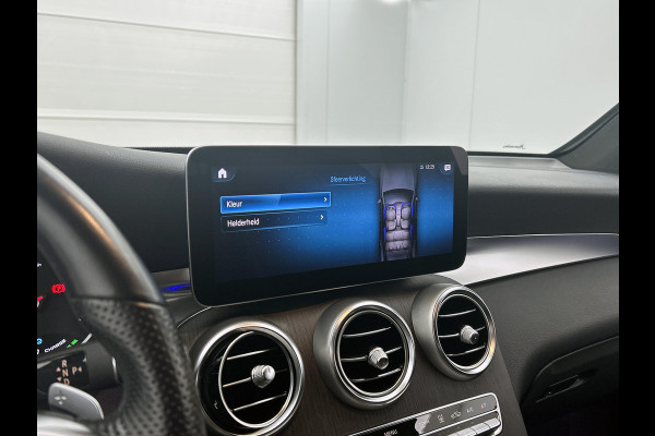 Mercedes-Benz GLC 300 e 4MATIC Business Solution AMG 5 spaaks lichtmetalen velgen | Navigatie | Parking support met camera achter | Night pack | Inclusief 24 maanden MB Certified garantie voor Europa.