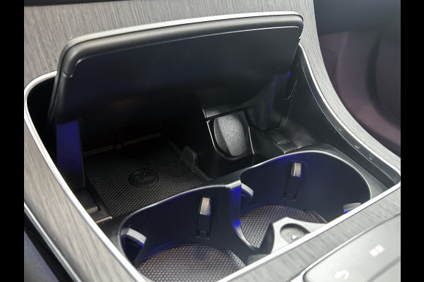 Mercedes-Benz GLC 300 e 4MATIC Business Solution AMG 5 spaaks lichtmetalen velgen | Navigatie | Parking support met camera achter | Night pack | Inclusief 24 maanden MB Certified garantie voor Europa.