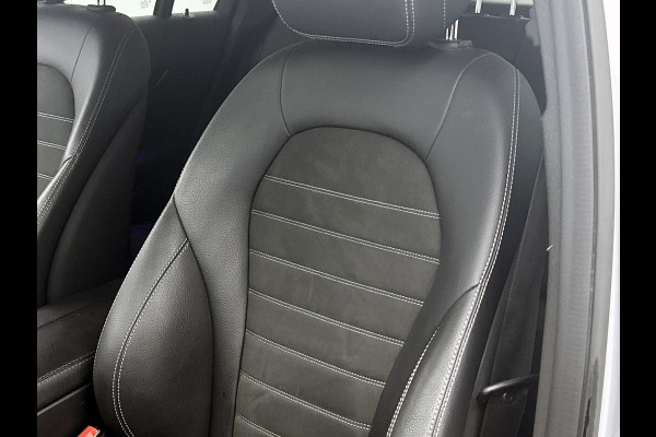 Mercedes-Benz GLC 300 e 4MATIC Business Solution AMG 5 spaaks lichtmetalen velgen | Navigatie | Parking support met camera achter | Night pack | Inclusief 24 maanden MB Certified garantie voor Europa.