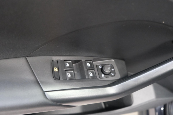 Volkswagen T-Cross 1.0 TSI Life - N.A.P. Airco, Cruise, Navi, PDC.