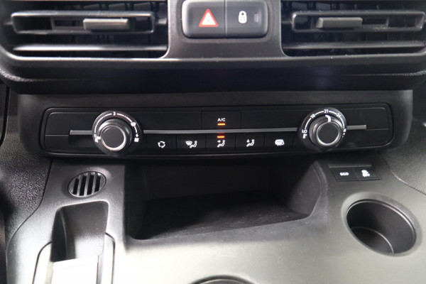 Peugeot Partner 1.5 BlueHDI Premium Automaat - N.A.P. Airco, Cruise, Navi, PDC.
