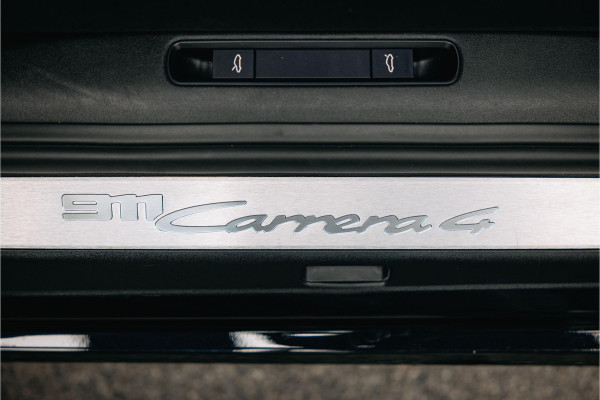 Porsche 911 3.0 Carrera 4 | Sport chrono | verwarmde en verkoelde sportstoelen | schuif-/kanteldak |