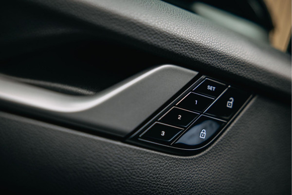 Porsche 911 3.0 Carrera 4 | Sport chrono | verwarmde en verkoelde sportstoelen | schuif-/kanteldak |