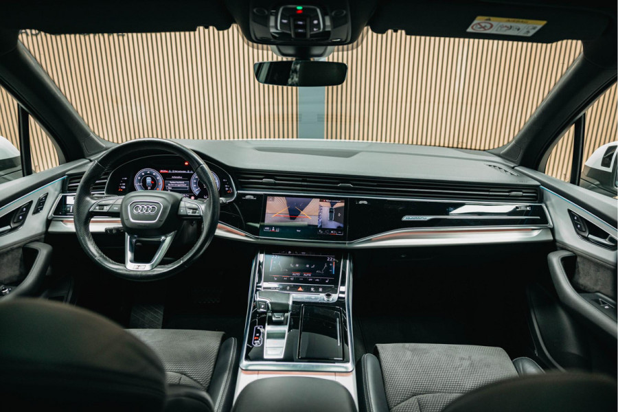 Audi Q7 55 TFSI e quattro Pro Line | Pano | Trekhaak | Luchtvering | B/O | 360 camera |