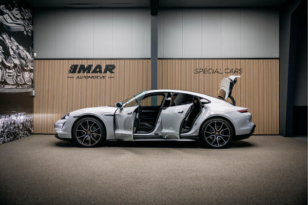 Porsche Taycan Performance 84 kWh | NL geleverd | Sport Chrono | Bose | Electric Sport Sound | Stoelverwarming |