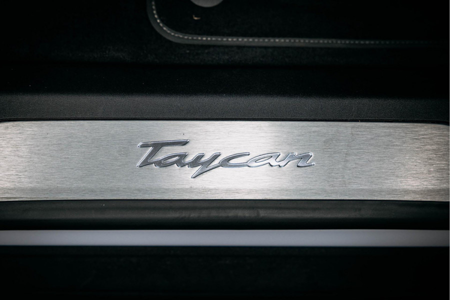 Porsche Taycan Performance 84 kWh | NL geleverd | Sport Chrono | Bose | Electric Sport Sound | Stoelverwarming |