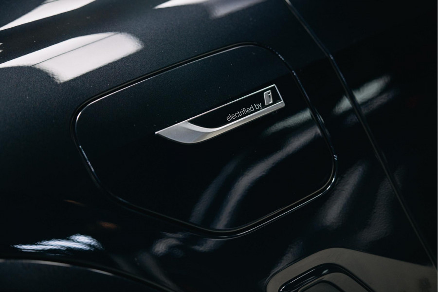 BMW X5 xDrive45e High Executive | Pano | Trekhaak | Luchtvering  | Stoelverwarming |