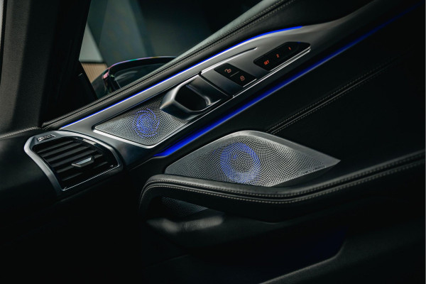 BMW 8 Serie M850i xDrive High Executive | Cabrio | Head-Up | 360 Camera | Bowers & Wilkins | Stuurverwarming |