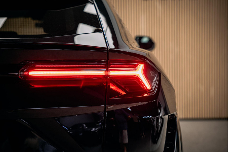 Lamborghini Urus 4.0 V8 S | Urus S | BTW | Akrapovic | Luchtvering | Geel stiksel pakket |