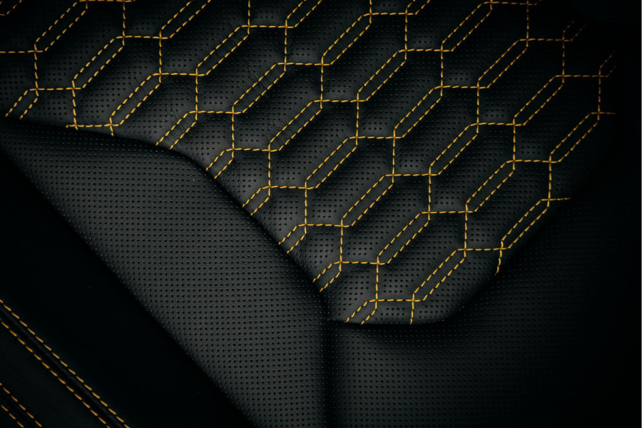 Lamborghini Urus 4.0 V8 S | Urus S | BTW | Akrapovic | Luchtvering | Geel stiksel pakket |