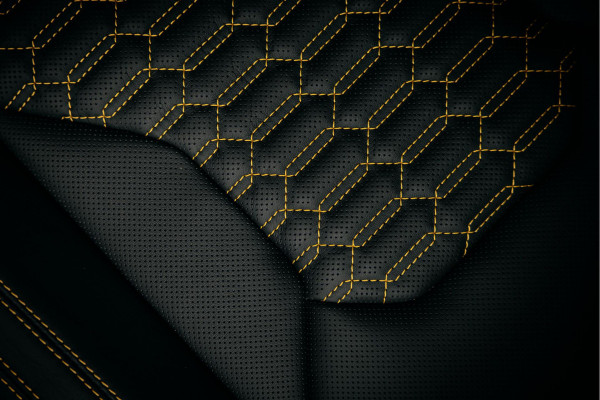 Lamborghini Urus 4.0 V8 S | Urus S | BTW | Akrapovic | Luchtvering | Geel stiksel pakket |