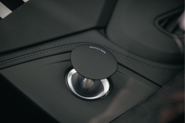 Audi RSQ8 Performance 4.0 TFSI RSQ8 quattro Performance Nieuwe Audi RSQ8 performance Urban Akarapovic Vossen 24 inch Full options Carbon, Nardo