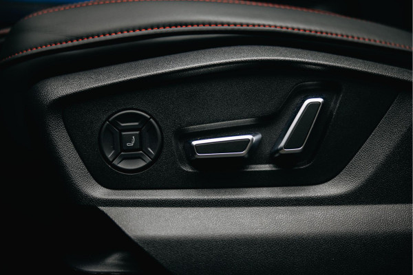 Audi RSQ8 Performance 4.0 TFSI RSQ8 quattro Performance Nieuwe Audi RSQ8 performance Urban Akarapovic Vossen 24 inch Full options Carbon, Nardo