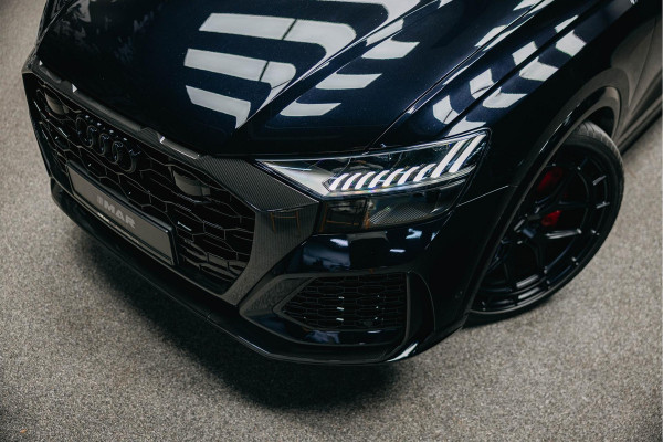 Audi RSQ8 4.0 TFSI quattro | B/ 3D | Carbon interieur en exterieur | Vossen | Rode Stiksels | Trekhaak |