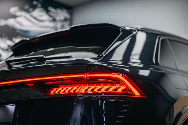 Audi RSQ8 4.0 TFSI quattro | B/ 3D | Carbon interieur en exterieur | Vossen | Rode Stiksels | Trekhaak |