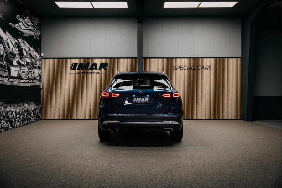 Mercedes-Benz GLA 180 d Business Solution AMG | AMG-Line | Pano | Stoelverwarming | Achteruitrijcamera |