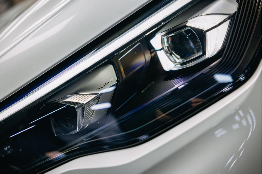 Volkswagen Tiguan 1.5 eTSI R-Line Business | Harman/Kardon | BTW | Pano | Stoelmassage | Trekhaak |