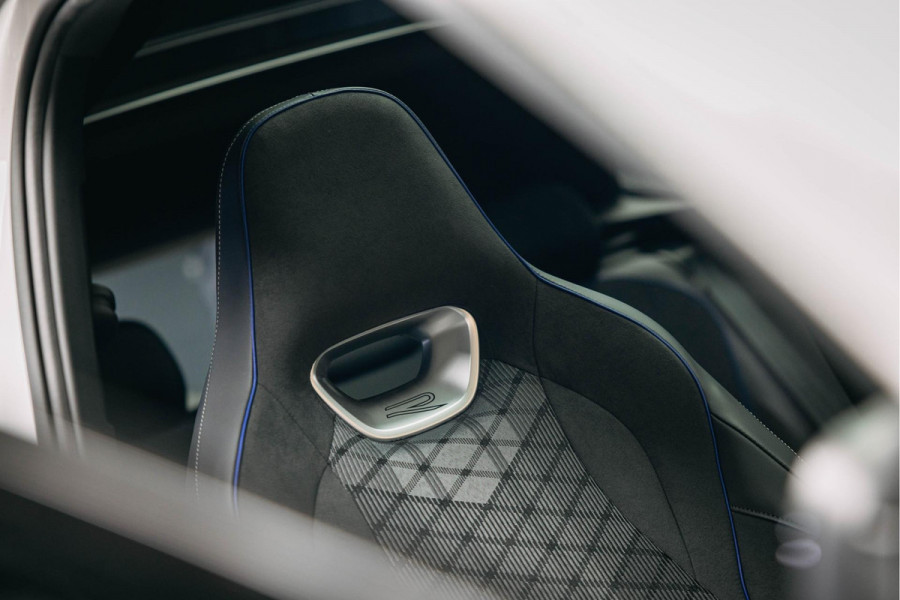 Volkswagen Tiguan 1.5 eTSI R-Line Business | Harman/Kardon | BTW | Pano | Stoelmassage | Trekhaak |